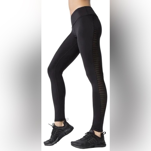 Alo Luminous Mesh Pintuck Performance Leggings Black Size Small - Picture 3 of 9